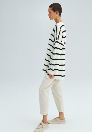 Длинный пуловер