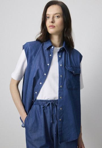 Джинсовая жилетка