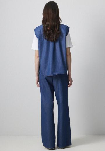 Джинсовая жилетка