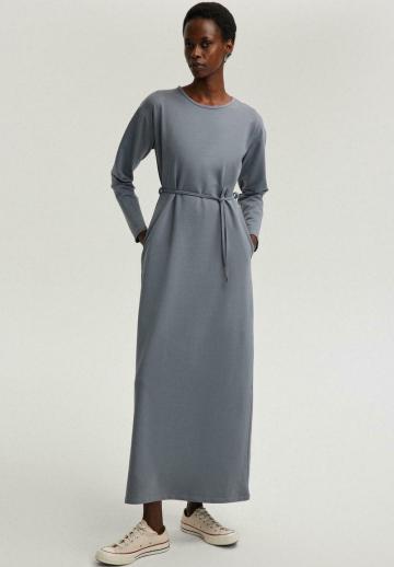 Вязаное платье