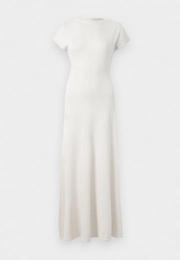 Вязаное платье