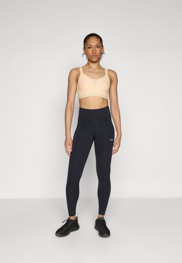 Спортивный бюстгальтер