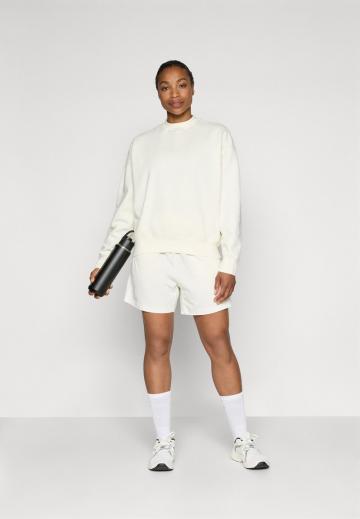 Спортивная толстовка