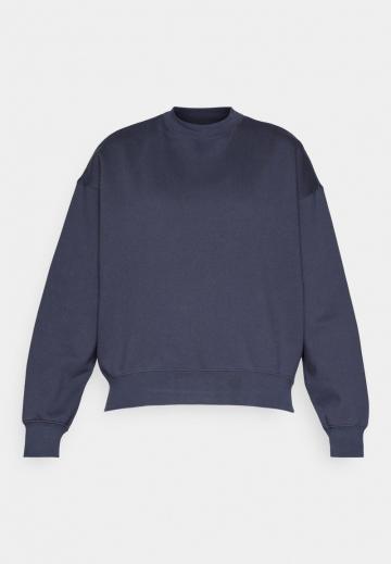 Спортивная толстовка