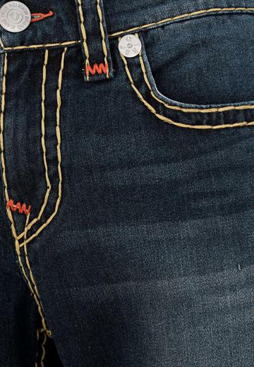 Прямые джинсы