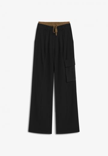 Брюки с накладными карманами