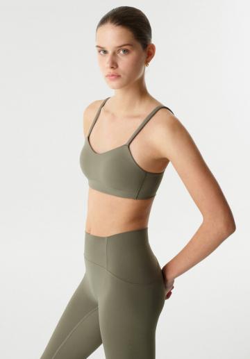 Бюстгальтер без косточек