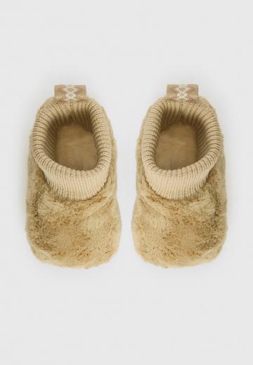 Детская обувь