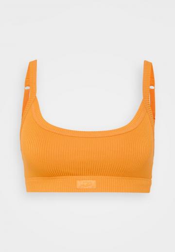 Бюстгальтер без косточек