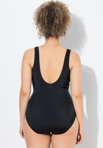 Слитный купальник