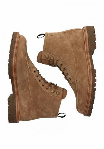 Зимние ботинки