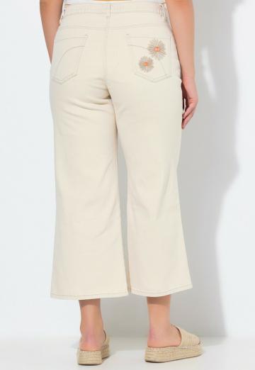 Короткие джинсы