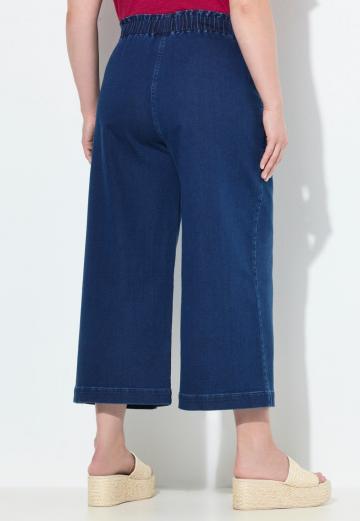 Короткие джинсы