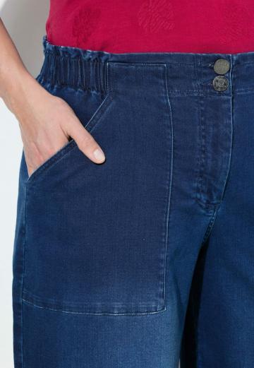 Короткие джинсы