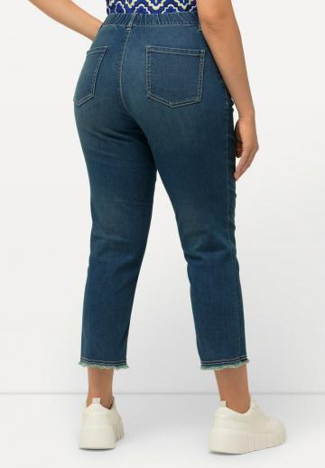 Короткие джинсы