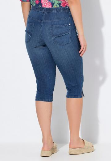 Короткие джинсы