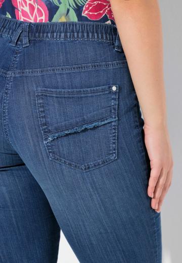 Короткие джинсы