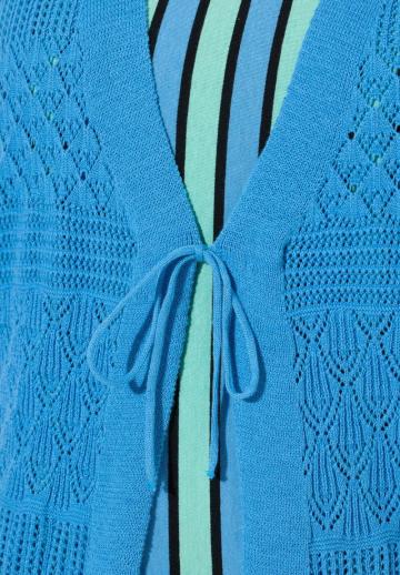 Вязаная кофта