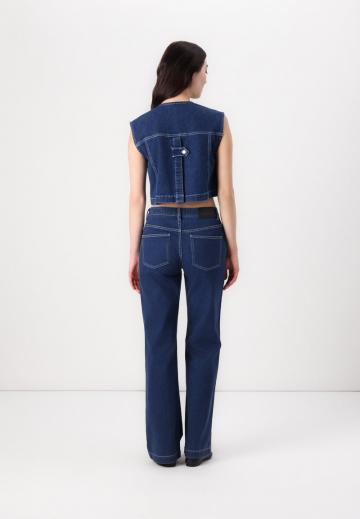 Клешеные джинсы