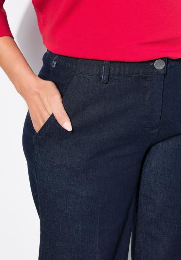 Прямые джинсы