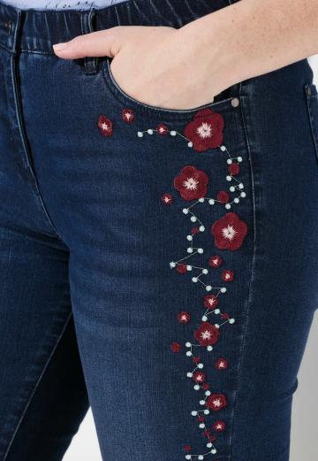 Короткие джинсы