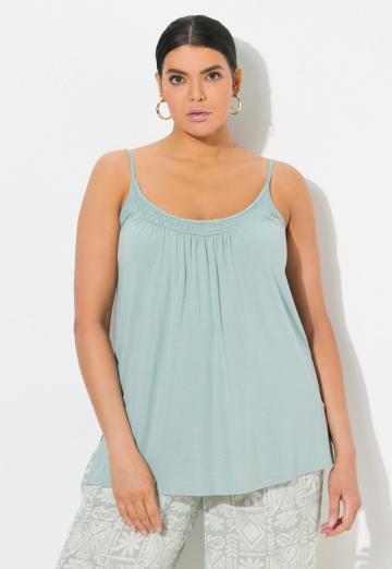 Топ на бретельках