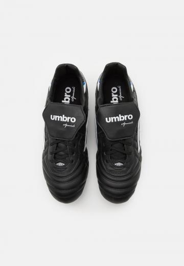 Футбольные бутсы