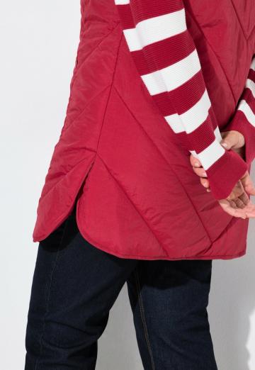 Длинный жилет