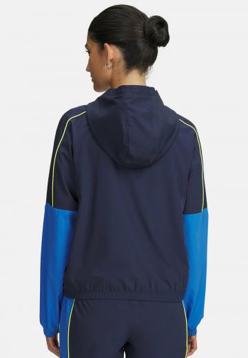 Спортивная куртка