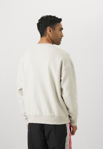 Спортивная кофта