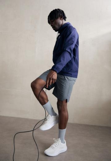 Тренировочные кроссовки