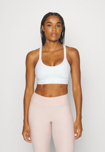 Бюстгальтер без косточек