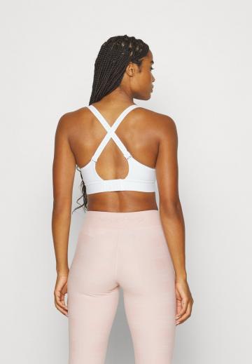 Бюстгальтер без косточек