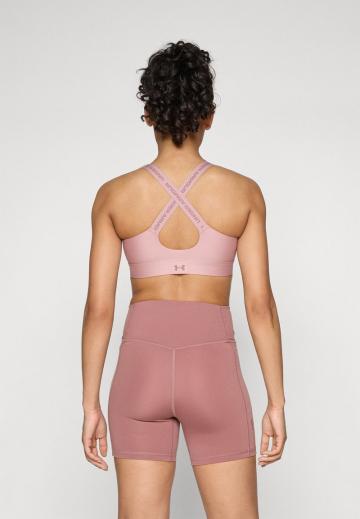 Спортивный бюстгальтер