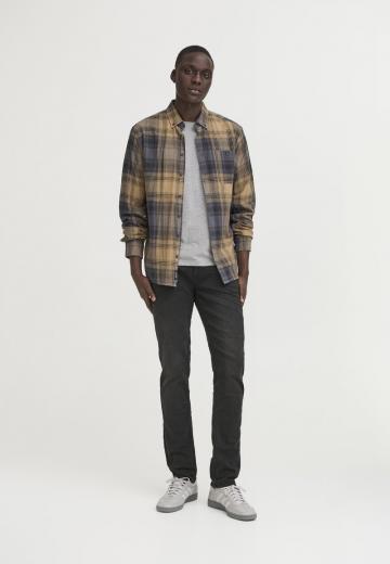 Узкие джинсы