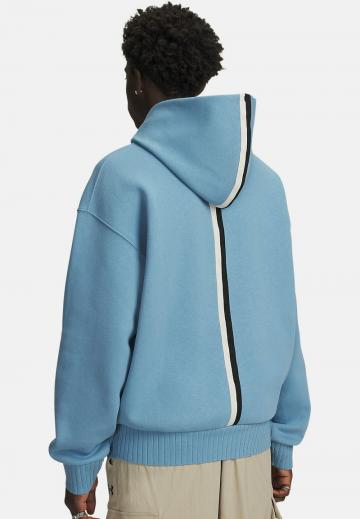 Спортивная кофта