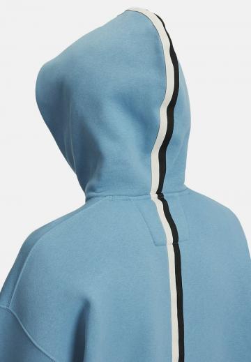 Спортивная кофта