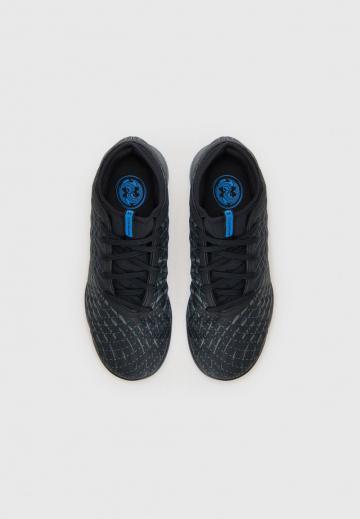 Футбольные бутсы