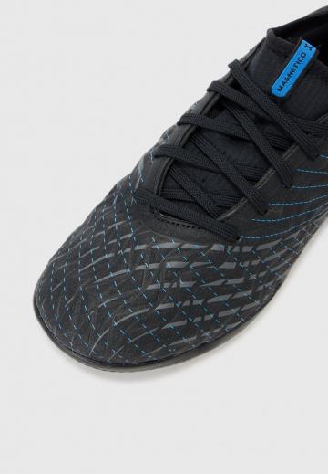 Футбольные бутсы