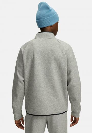 Спортивная кофта