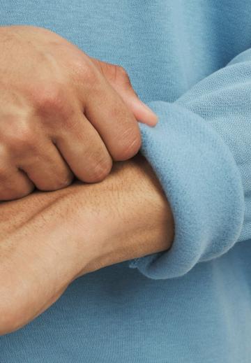 Спортивная кофта