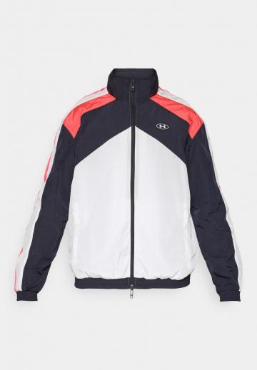 Спортивная куртка