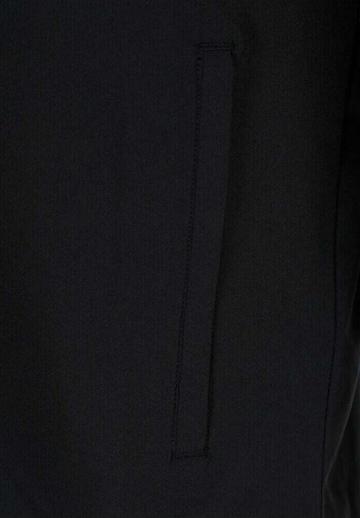 Спортивная куртка