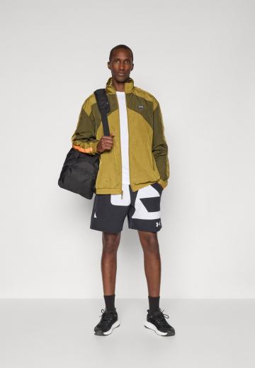 Спортивная куртка