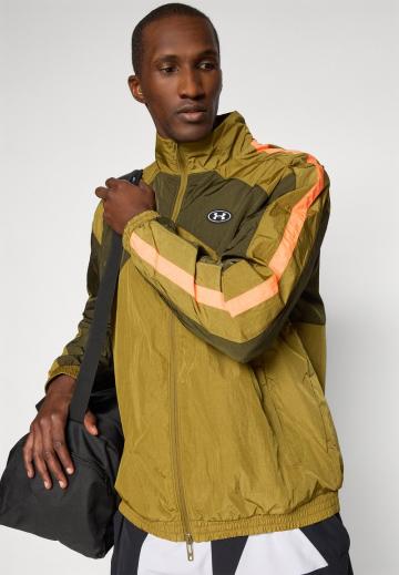 Спортивная куртка