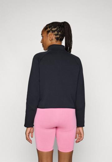 Спортивная толстовка