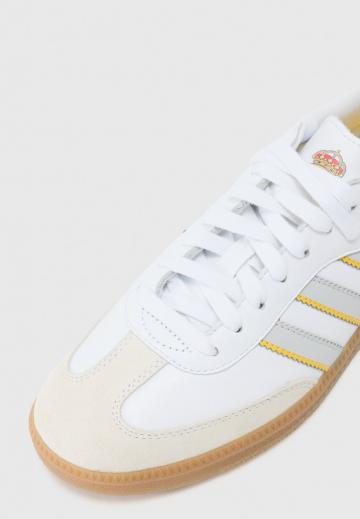 Футбольные бутсы