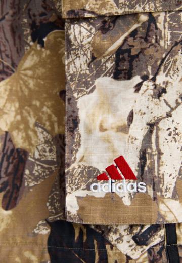 Брюки с накладными карманами