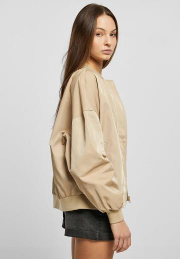 Куртка с накладнымит карманами