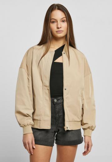 Куртка с накладнымит карманами